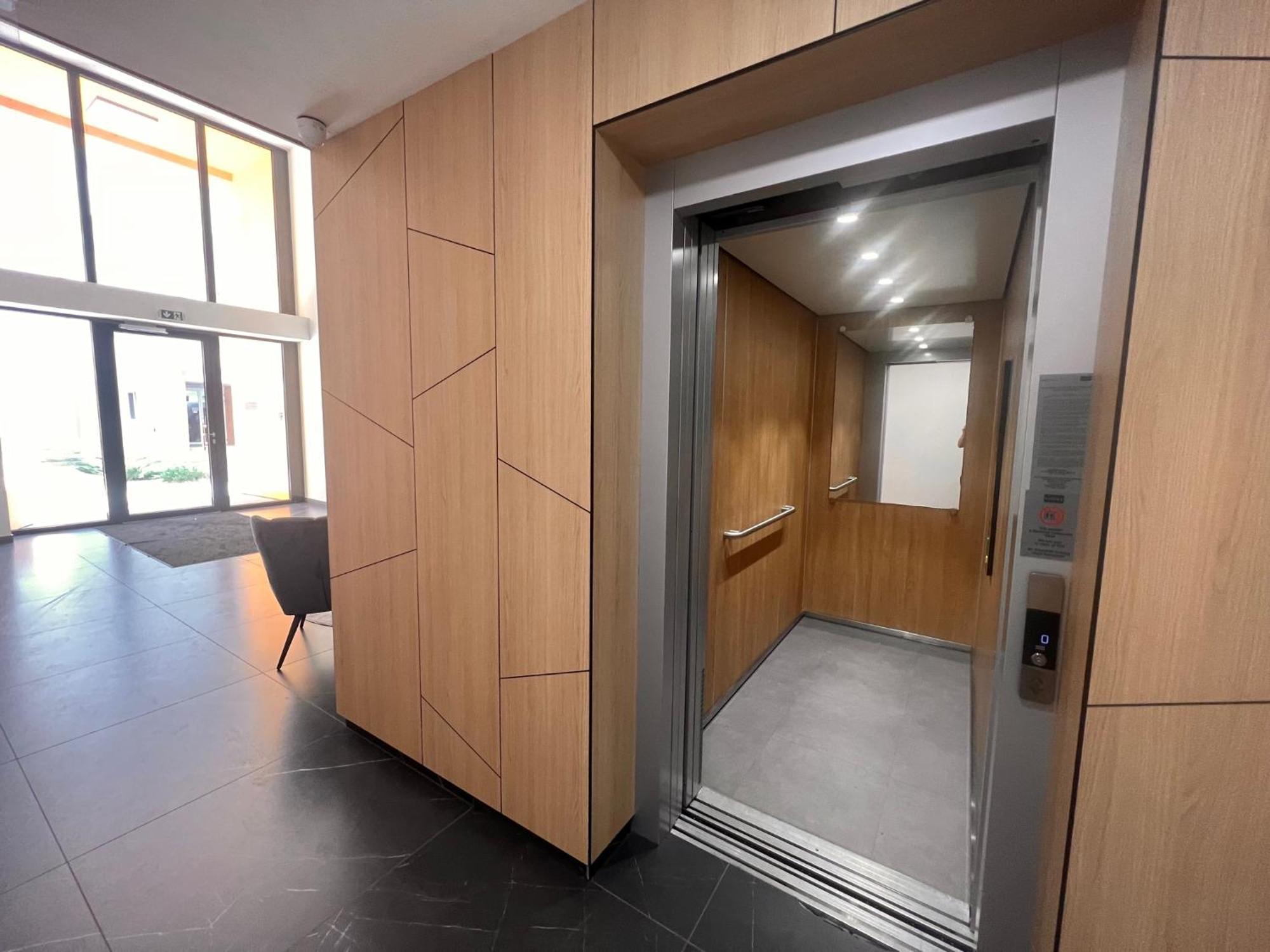 Apartman Karzo Lk 204 *